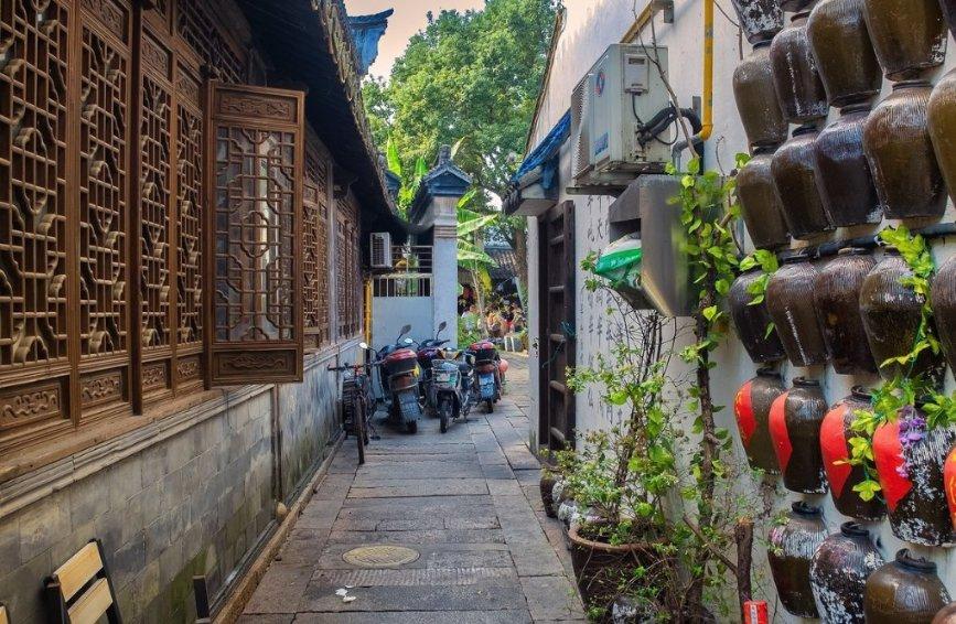 寻找答案,尽在明星称呼肖战,杨紫叫肖战兄,王一博是怎么叫的?交流平台
